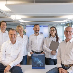 Gruppe von Truma Academy Mitarbeitenden – Experten für Heiztechnik im mobilen Reisen, Weiterbildung und Kundenservice.